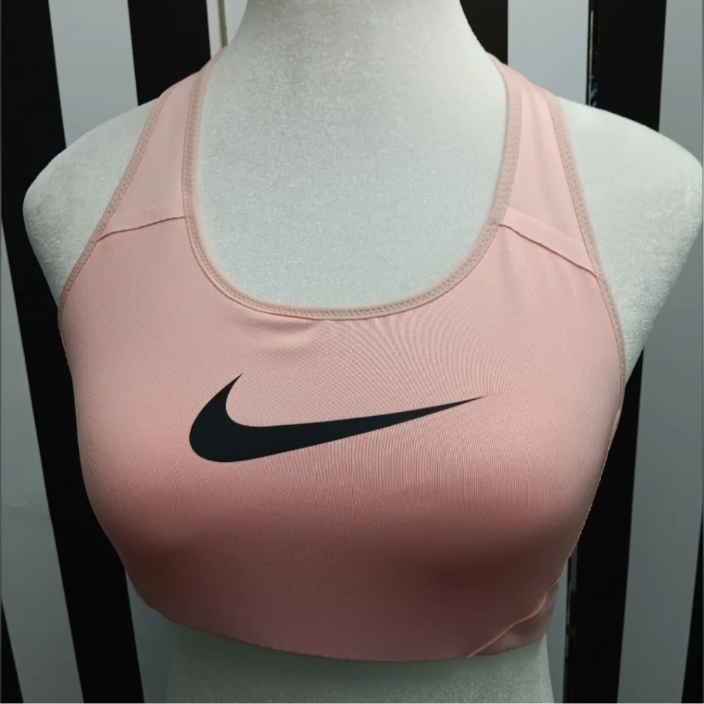 Nike sports bra - Picture 1 of 6